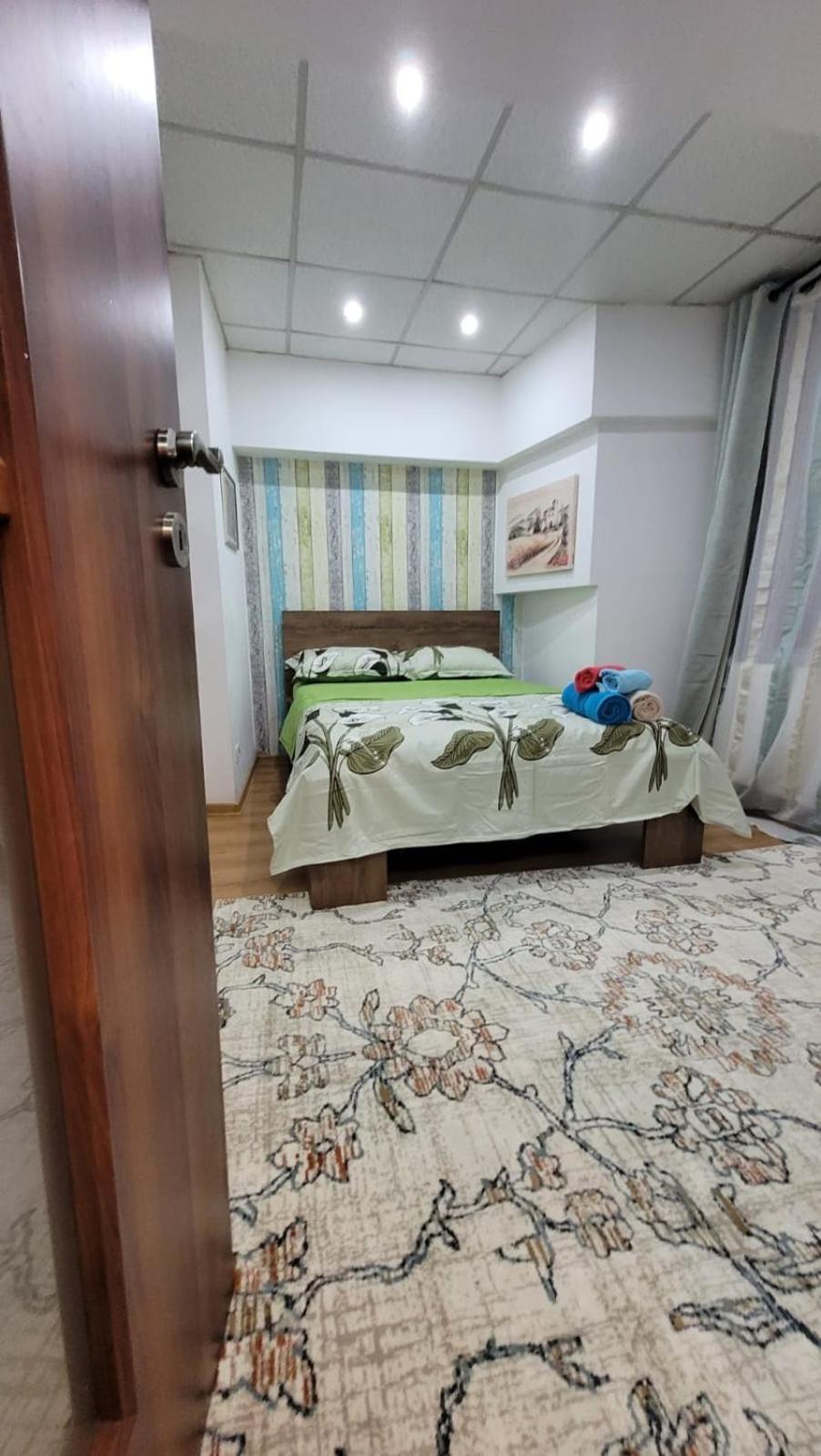 The Cozzy Corner Apartments Бухарест Экстерьер фото